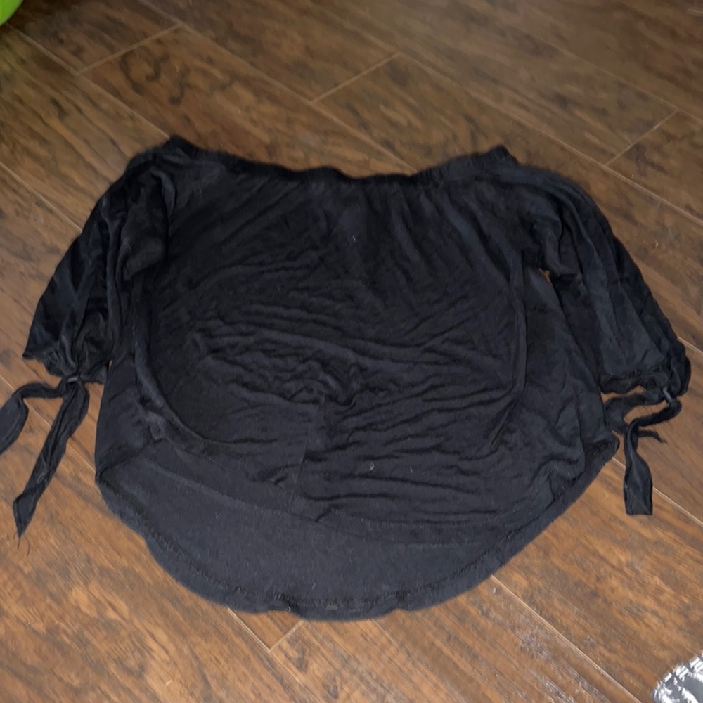 Black long sleeve off the shoulders shirt